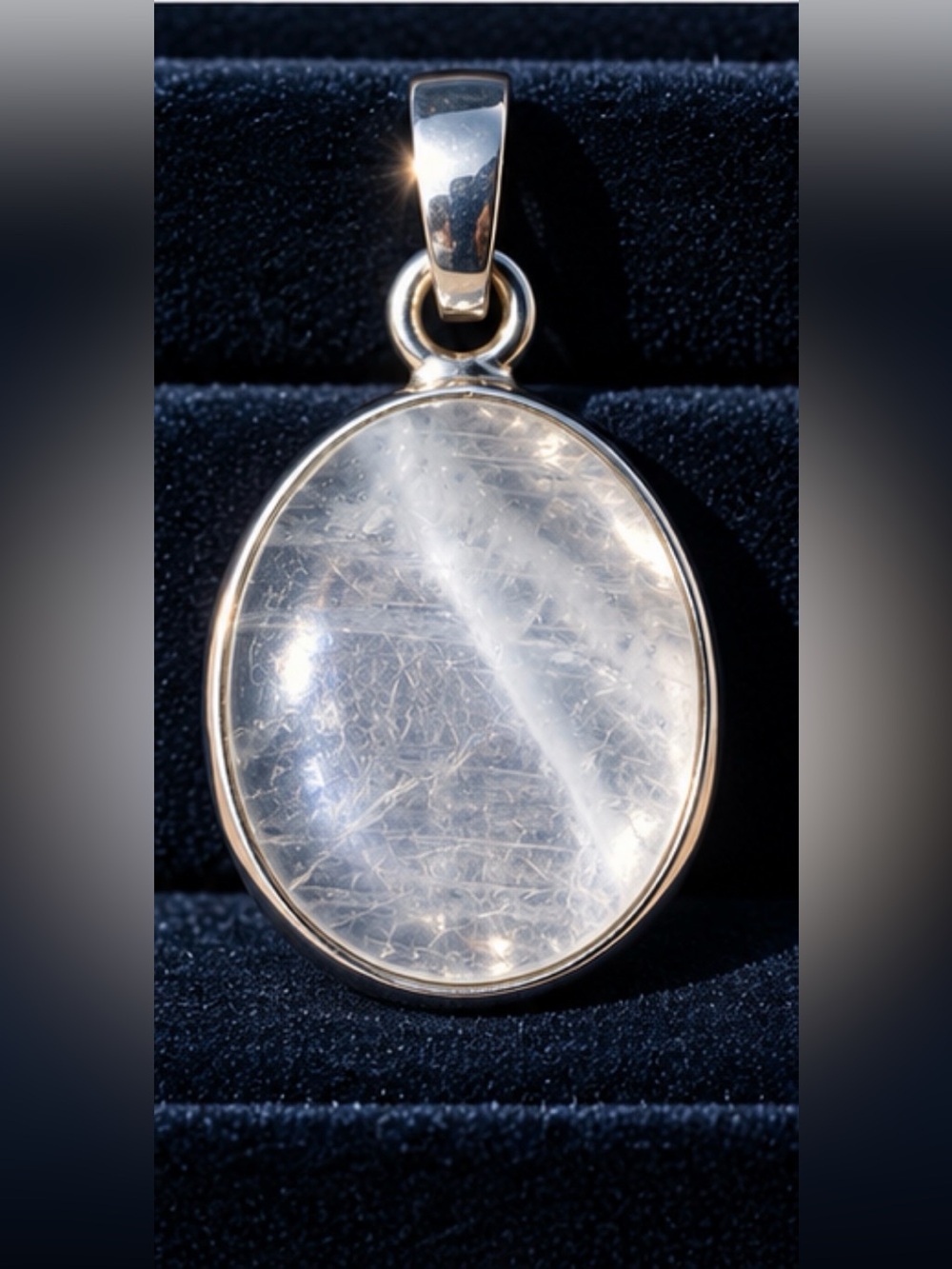 925 Sterling Silver Clear Quartz Oval Pendant - Unbranded